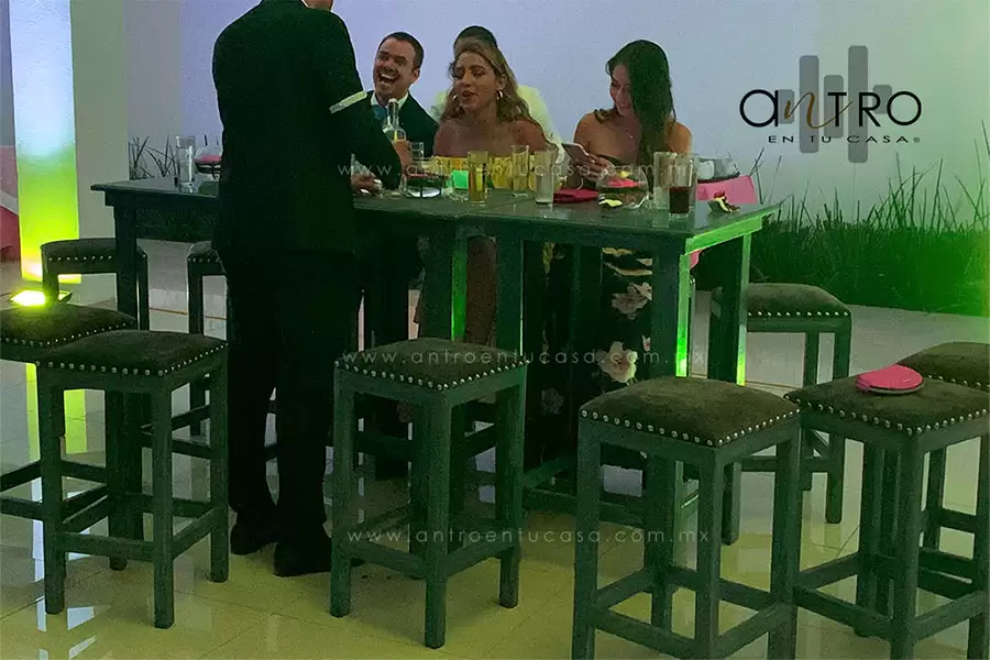 Periqueras con asiento acojinado
